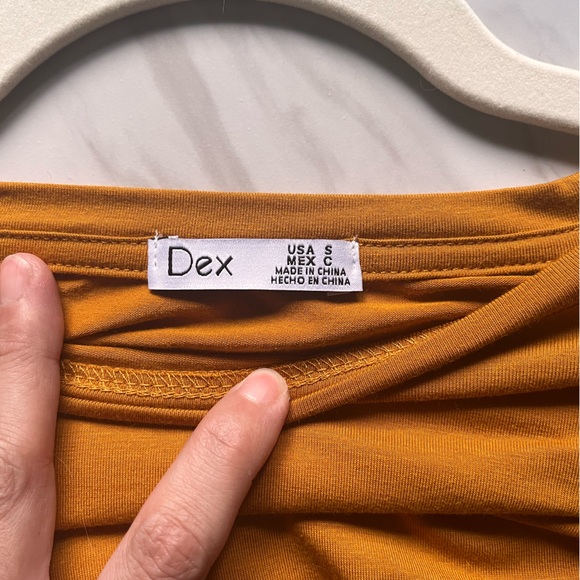 ✨NWOT✨ Dex Tied Tee - Picture 5 of 5